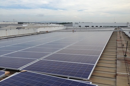 بين قوسين تركيب الألواح الشمسية مع Kliplok 406/700
